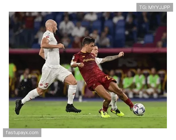 罗马教练战术争议持续发酵,对球队赛季表现及竞争格局造成影响 罗马教练战术争议持续发酵,对球队赛季表现及竞争格局造成影响