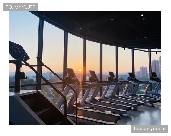 吴向东这训练强度，凌晨四点健身房打卡是日常？