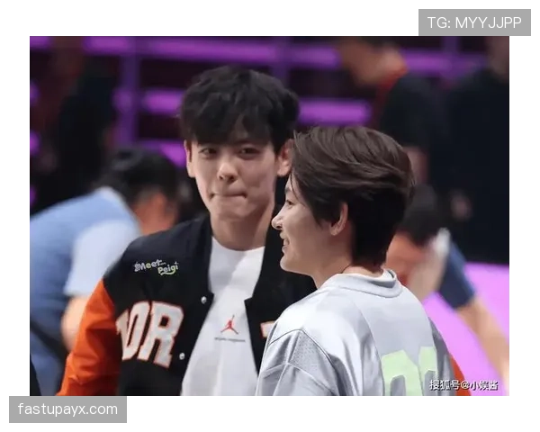 杨舒予餐厅点餐堪比投资组合，给我来个绝对稳赚钱款！