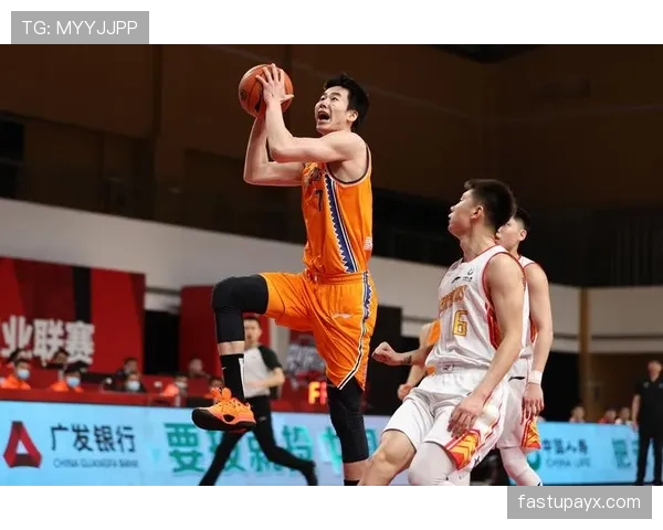 郭昊文赛场猛如狼，朋友圈却是贵族下午茶，普通人直冒冷汗